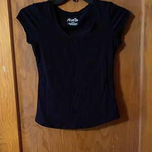 Aveto Black Short Sleeve Scoop Neck Tee
